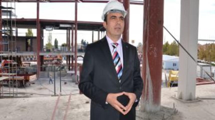 Selçuklu Kongre Merkezi Inşaatı Yolu Yarıladı