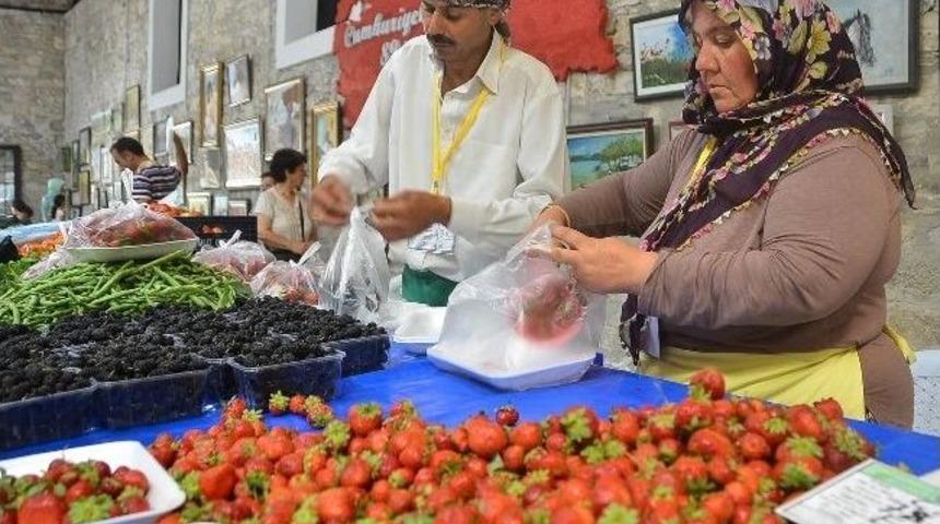İzmir'in Ekopazar'ı &Ccedil;ok Sevildi