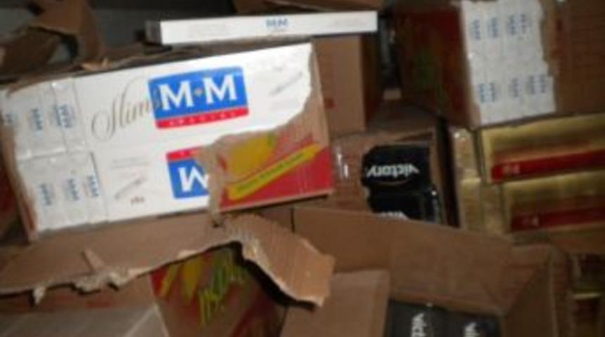 Bitlis&rsquo;te Cips Arası G&uuml;mr&uuml;k Ka&ccedil;ağı Sigara Ele Ge&ccedil;irildi