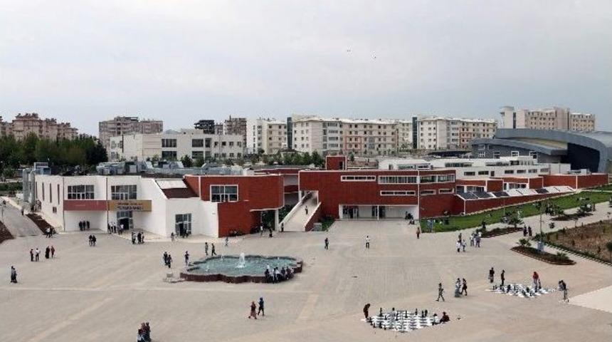 &Uuml;niversite &Ouml;ğrencileri Hayata Hazırlanıyor