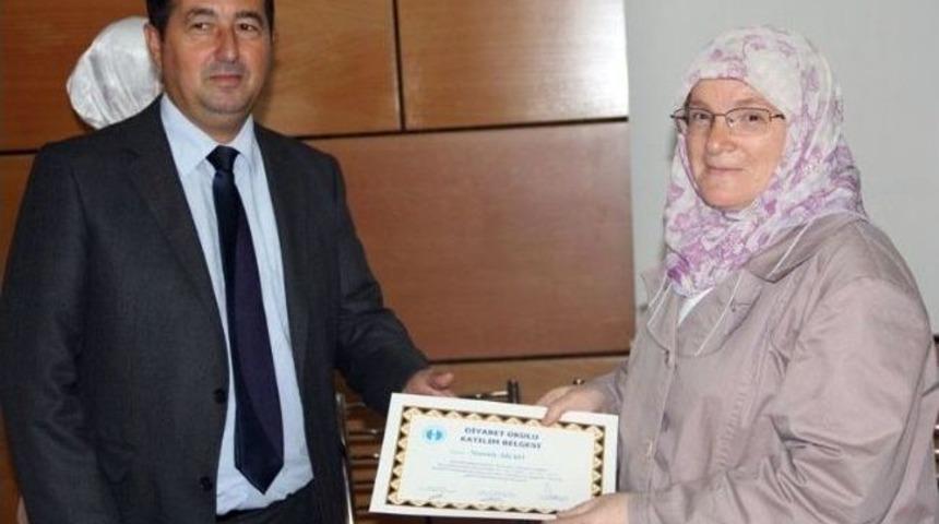 Afyonkarahisar Devlet Hastanesi Diyabet Okulu Bu Yıl 20 Mezun Verdi