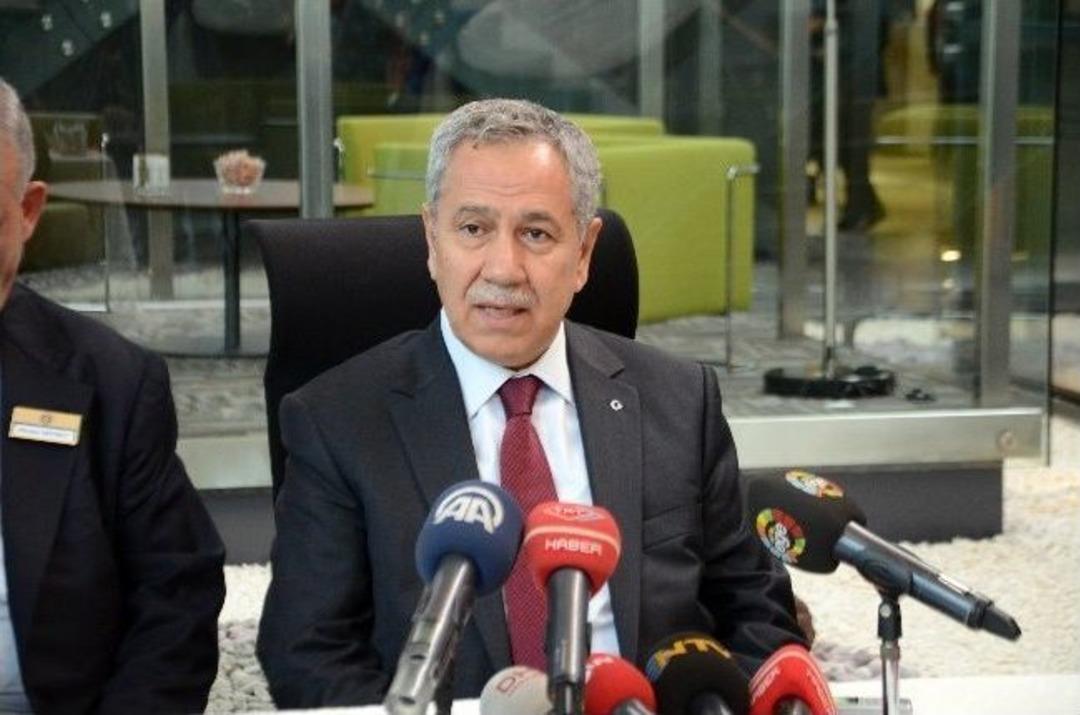 Başbakan Yardımcısı B&uuml;lent Arın&ccedil; İzmir&rsquo;de