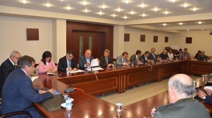 Vali K&uuml;&ccedil;&uuml;k&rsquo;ten Cumhuriyet Bayramı Toplantısı