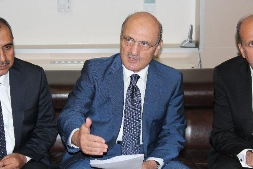 &Ccedil;evre Ve Şehircilik Bakanı Erdoğan Bayraktar: