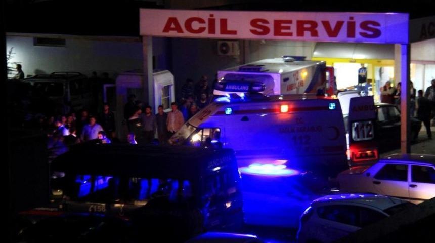 Amasya'da Otomobil Ve Kamyonet &Ccedil;arpıştı: 2 &Ouml;l&uuml;, 5 Yaralı