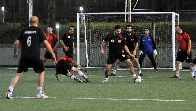 Mamak Belediyesi Basın Futbol Turnuvası Devam Ediyor