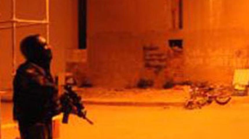 Zehir tacirlerine şafak baskını