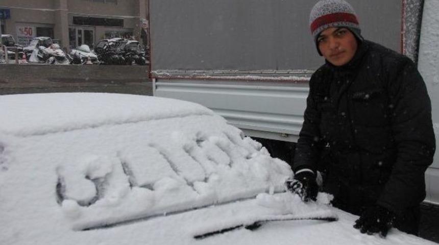 Uludağ Beyaz Gelinliğini Giydi