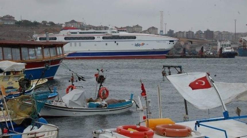 Fırtına Deniz Ulaşımını Olumsuz Etkiledi
