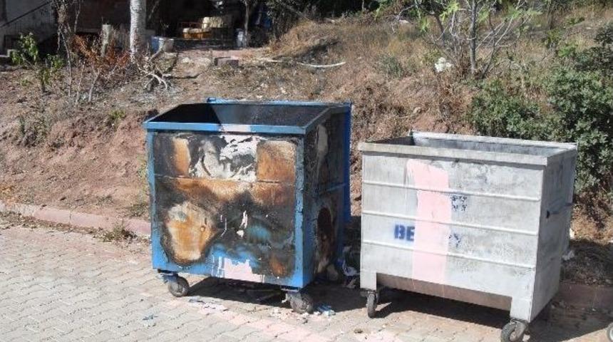 Geri D&ouml;n&uuml;ş&uuml;m Konteynırlarına Zarar Veriyorlar