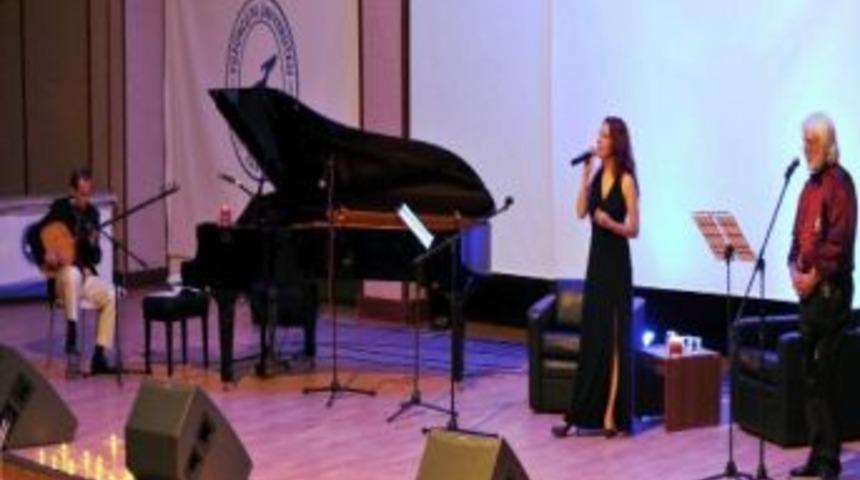 Yy&uuml;'de Şiir Gecesi