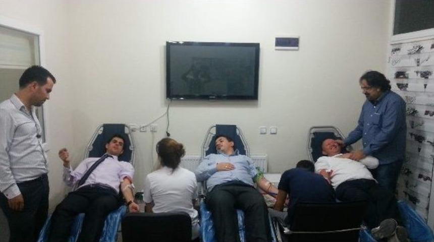 Mafsad &Uuml;yelerinden Kan Bağışı