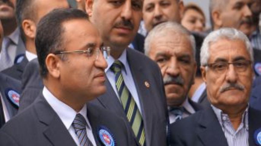 Başbakan Yardımcısı Bozdağ: Se&ccedil;im Barajı Konusunda Partiler Samimi Değil