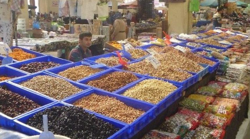 Bilecik Kapalı Pazar Alanında Sigara Yasağına Uyulmuyor