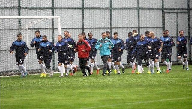 Çaykur Rizespor Medical Park Antalyaspor Maçı Hazırlıklarını Yoğun Yağmur Altında Sürdürdü