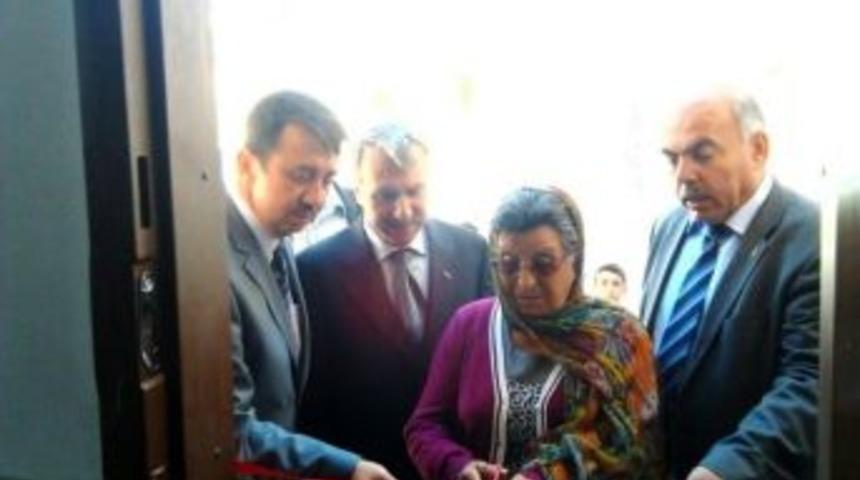 S&ouml;ke&rsquo;de Hayırsever Vatandaştan Okula Yemekhane