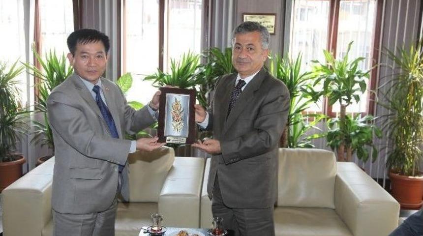 Vietnam İle Adana Arasında Ticari İşbirliği Arayışı