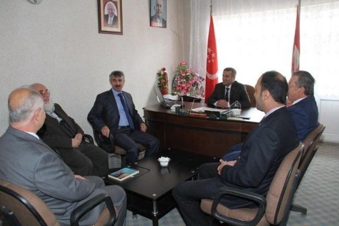 Vali &Uuml;nl&uuml;er Siyasi Parti İl Başkanlıklarını Ziyaret Etti