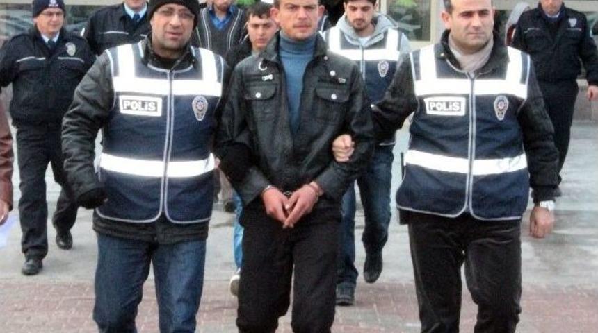 Cinayete 1 Yıl 4 Ay 20 G&uuml;n Hapis