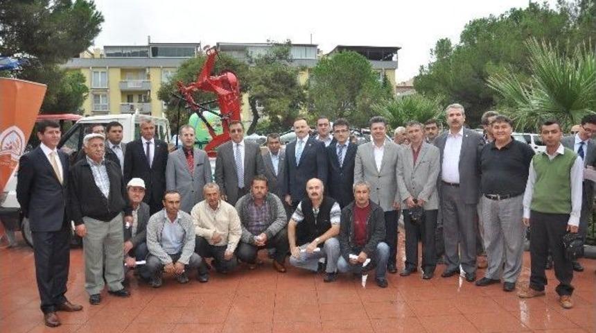 Soma'da &Ccedil;ift&ccedil;ilere Devlet Destekli Ekipman