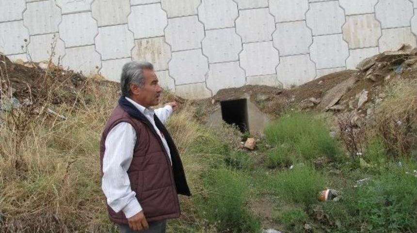 Edremit&rsquo;te Muhtarın İlgisizlik Tepkisi