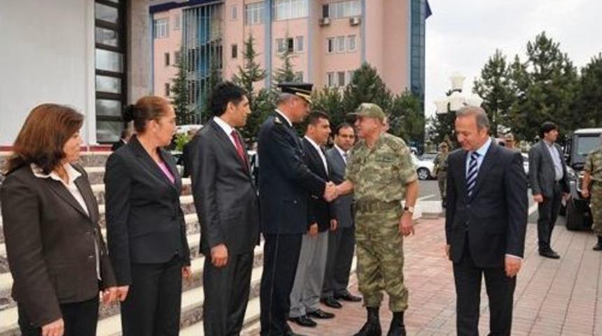 Jandarma Genel Komutanı Orgeneral Y&ouml;r&uuml;k'ten Tunceli Valisi'ne Ziyaret