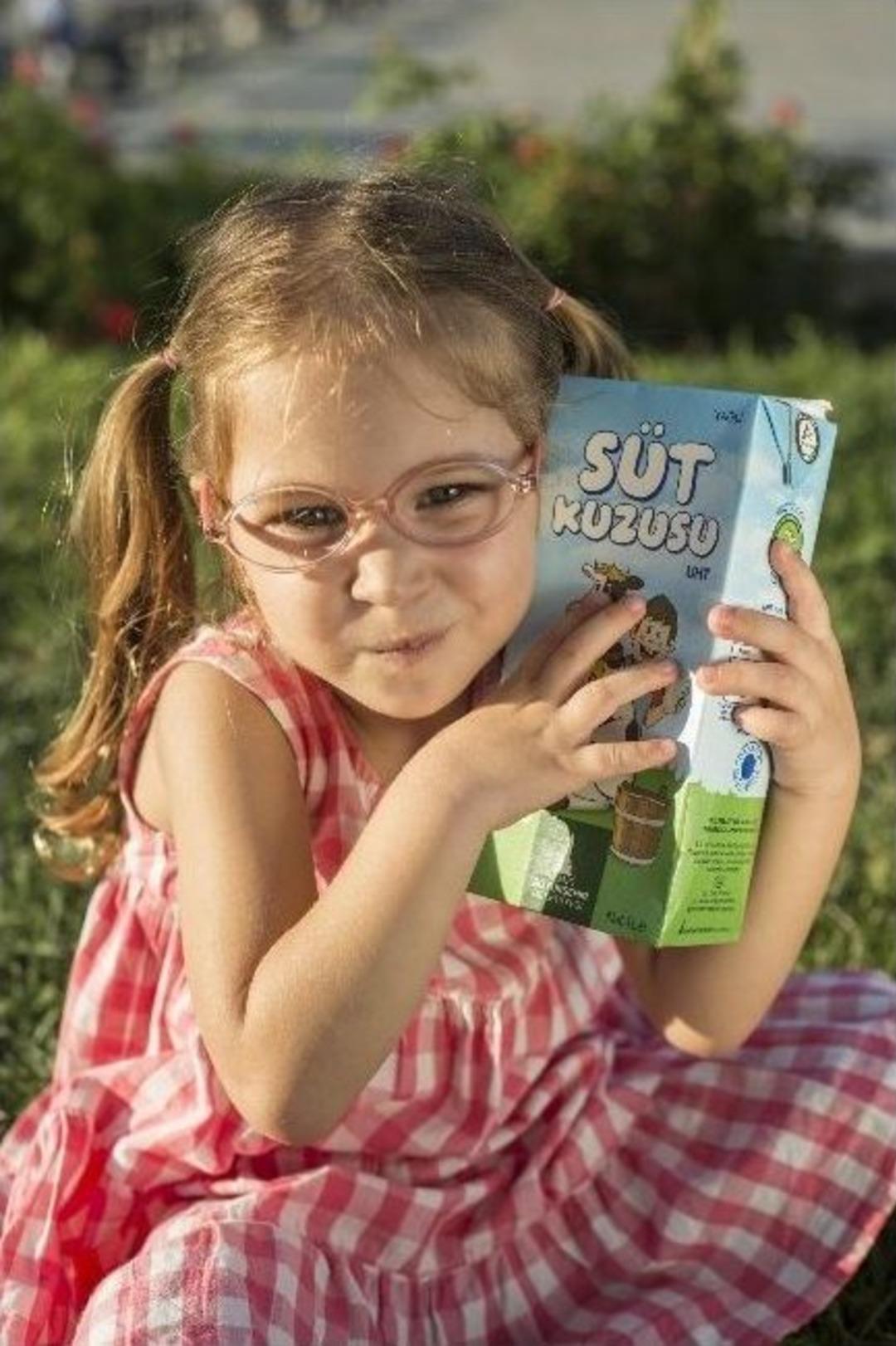 İzmir B&uuml;y&uuml;kşehir'in "s&uuml;t Kuzusu" 1 Yaşında