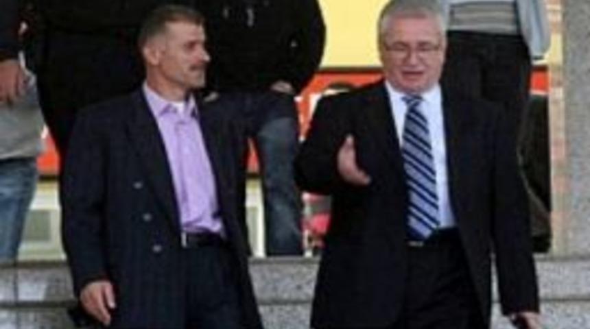 Sefa Sirmen&rsquo;e 3 Ay 22 G&uuml;n Hapis Cezası