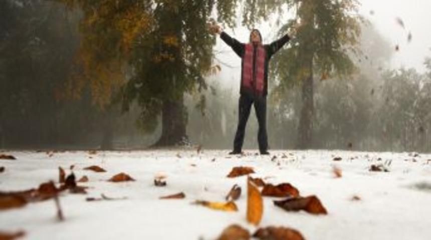 Kartepe'ye Mevsimin Ilk Karı Yağdı