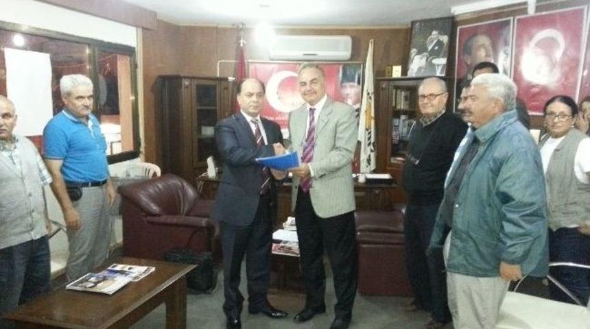 G&uuml;zelbah&ccedil;e'de Ak Parti'nin İlk Adayı Vasfi &Ccedil;akıroğlu