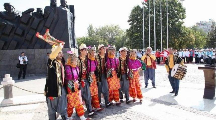 Tahmazoğlu: &ldquo;10 Bin Kişiye Aynı Anda Spor Yaptırma İmkanına Sahibiz&rdquo;