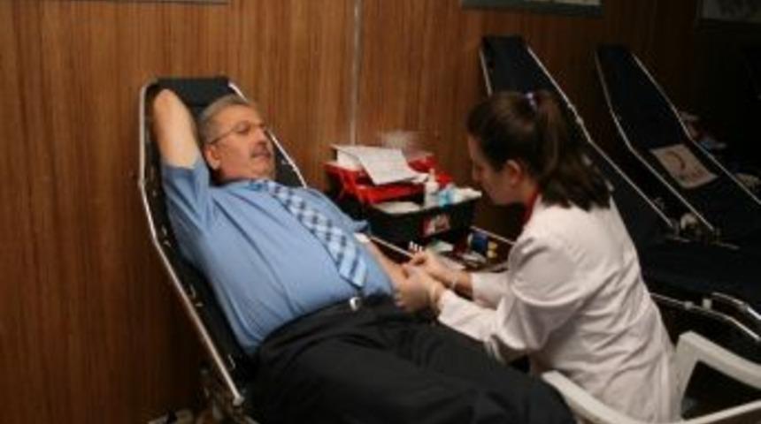 Haftayı Kan Vererek Kutluyorlar