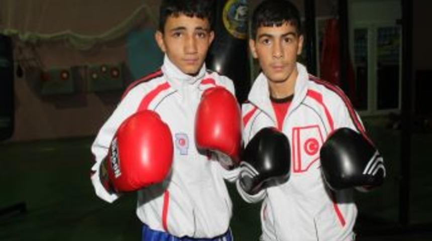 Paland&ouml;ken'in Boks&ouml;rleri Milli Takım Kampına &Ccedil;ağrıldı