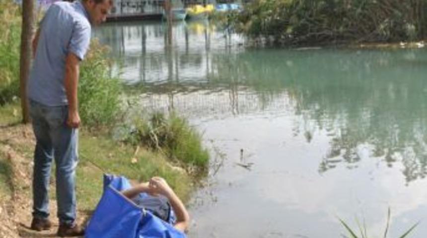 Seyhan Nehrinde Erkek Cesedi Bulundu