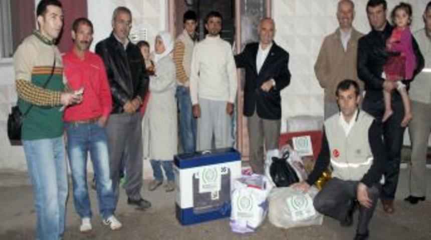 Karacabey'de Suriyeli Ailelere Yardım