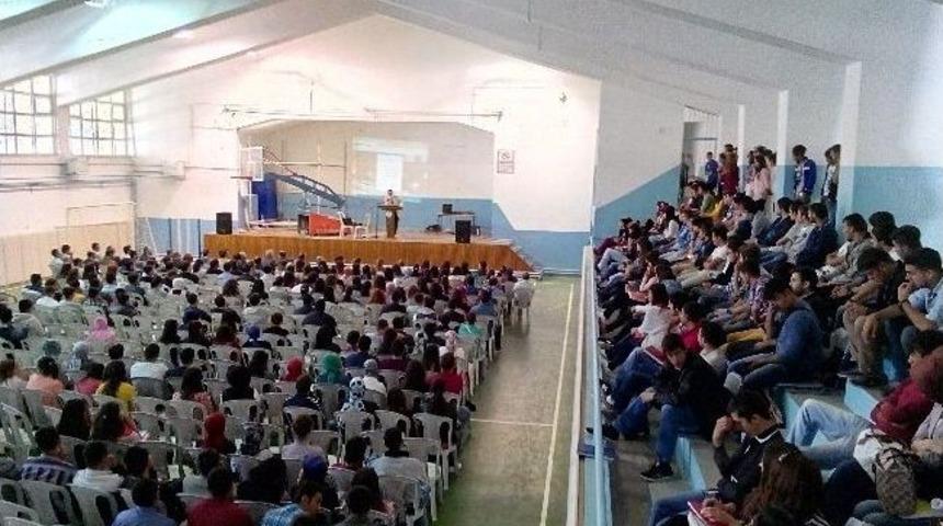 Niğde&rsquo;de &Uuml;niversite &Ouml;ğrencilerine Oryantasyon Eğitimi