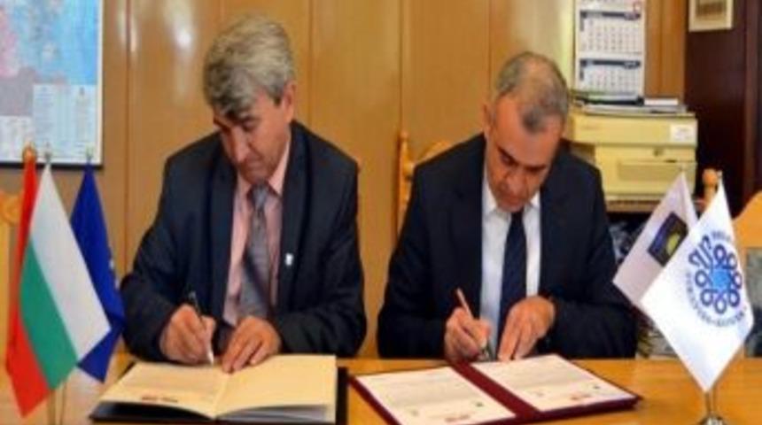 Sel&ccedil;uklu Avrupa&rsquo;daki Soydaşlarımızla Kardeşlik K&ouml;pr&uuml;s&uuml; Kurdu