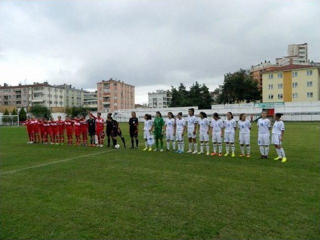 Türkiye U15 Kız Takımı, Hazırlık Maçında Azerbaycan'ı 4-2 Mağlup Etti