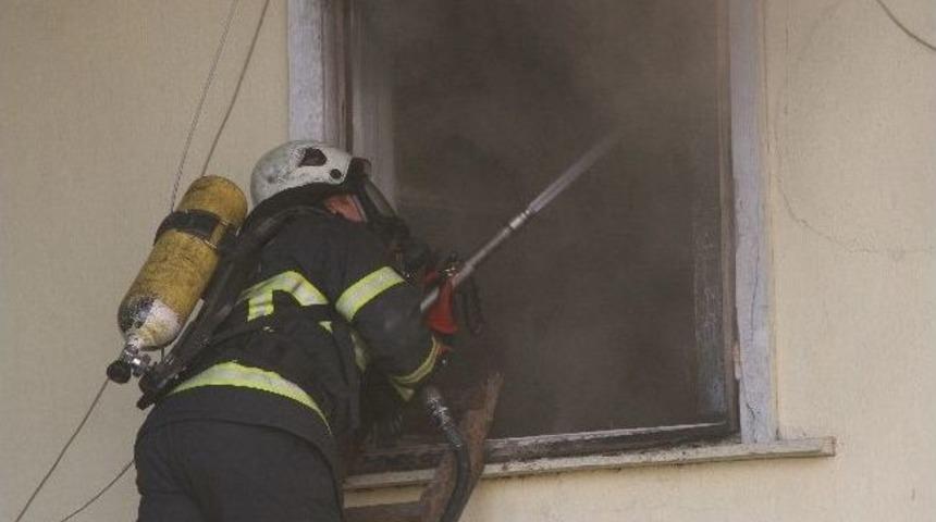 Antalya Orman B&ouml;lge M&uuml;d&uuml;rl&uuml;ğ&uuml; Lojmanlarında Yangın