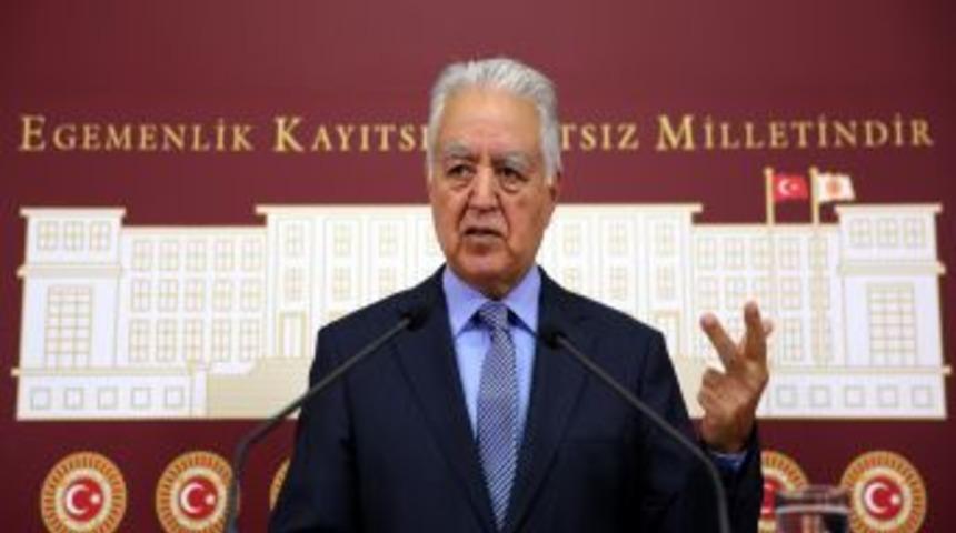 CHP'li Loğoğlu: &Ccedil;are Tezkere Değil, Suriye Politikasını Değiştirmektir