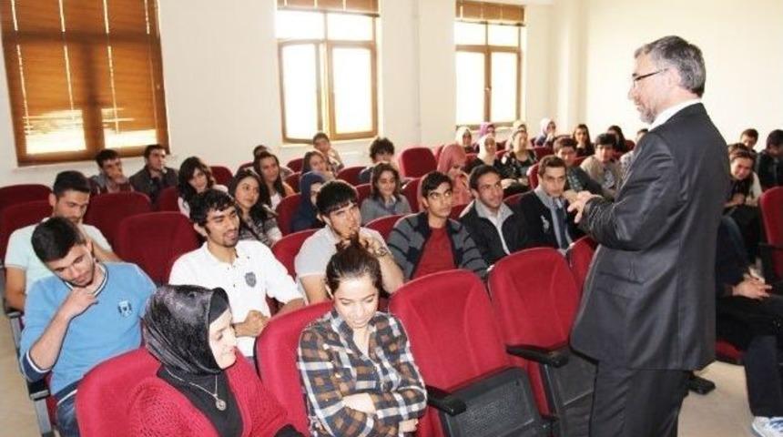 Eczacılık Fak&uuml;ltesi&rsquo;nin İlk &Ouml;ğrencileri İ&ccedil;in Tanışma Toplantısı