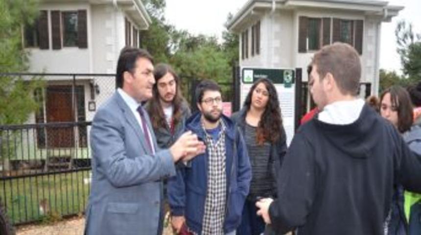 Yunanistanlı Veteriner Adayları Bursa'da Hayvan Barınağını Gezdi