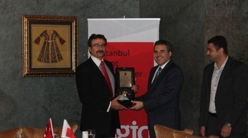 K&uuml;rşat T&uuml;zmen: İsvi&ccedil;re'de Kakao Ağacı Yoktur Ama &Ccedil;ikolata İsvi&ccedil;re İle Anılır