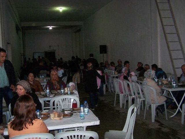 Korkuteli Belediye Personeli Yemekte Bir Araya Geldi 1