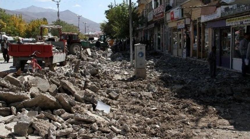 Muradiye Belediyesi&rsquo;nden Kaldırıl Yenileme &Ccedil;alışması