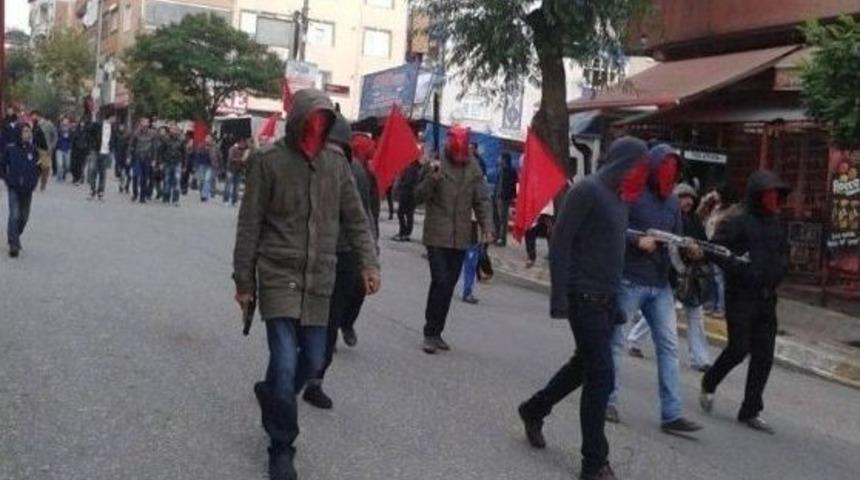 Gedik&rsquo;in Cenazesine Kalaşnikoflu Karşılama