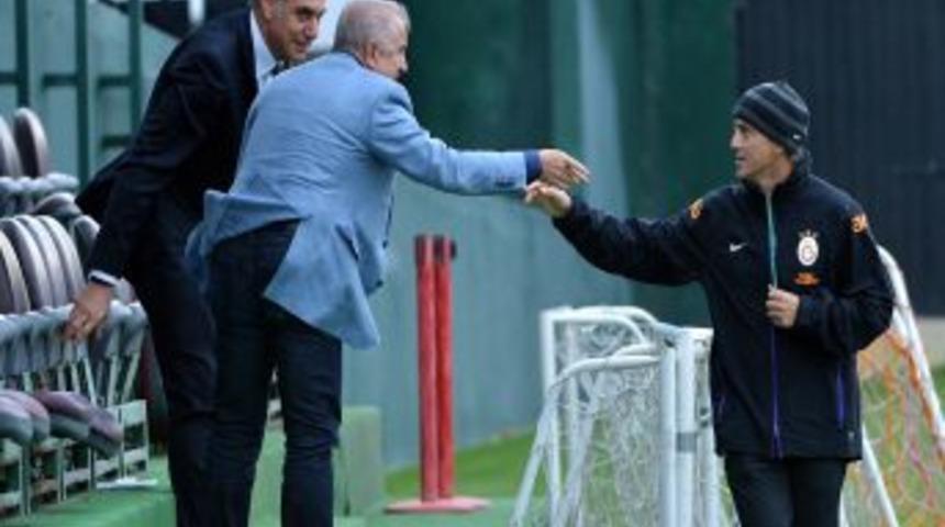 Galatasaray, Akhisar Belediye Ma&ccedil;ı Hazırlıklarına Başladı