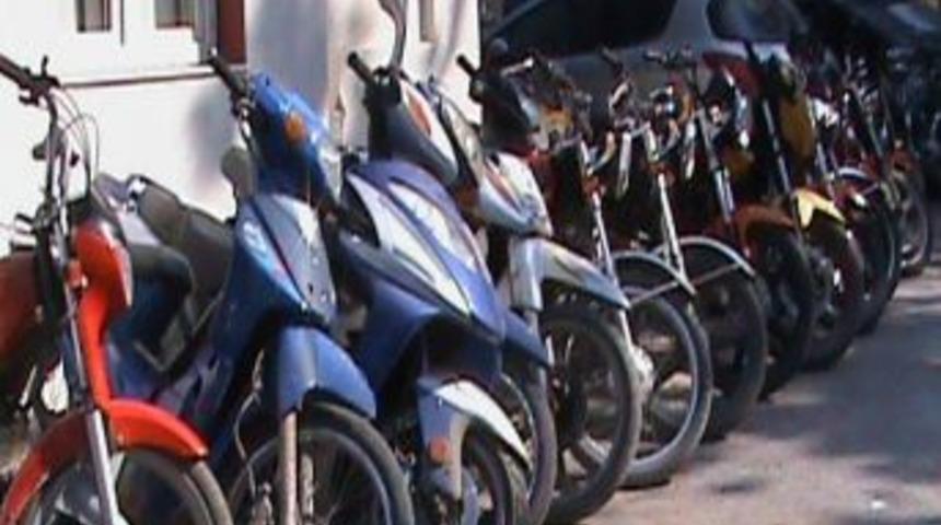 &Ccedil;alınan 25 Motosiklet Sahibine Teslim Edildi