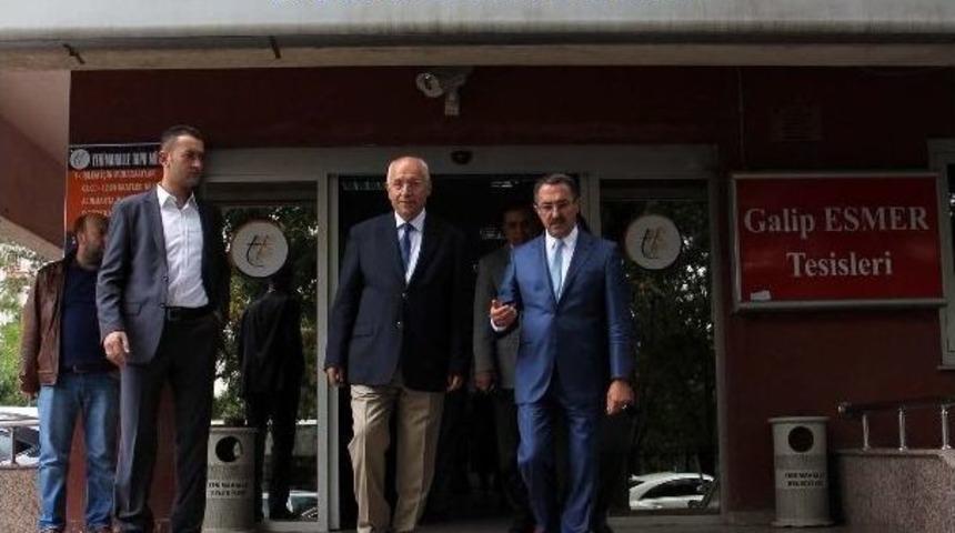Başkan Yaşar&rsquo;dan Tapu &Ccedil;alışanlarına Jest