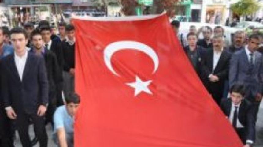 &Uuml;lk&uuml;c&uuml;lerden andımız tepkisi